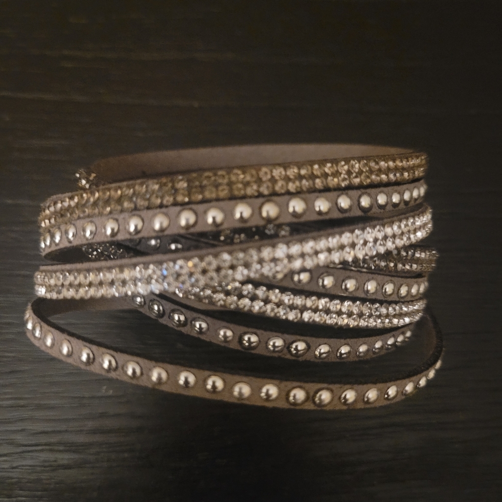 Adjustable bracelet
